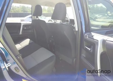 2023 Toyota 4Runner Sr5 z USA, uszkodzony, nr VIN JTEEU5JR0P5300330